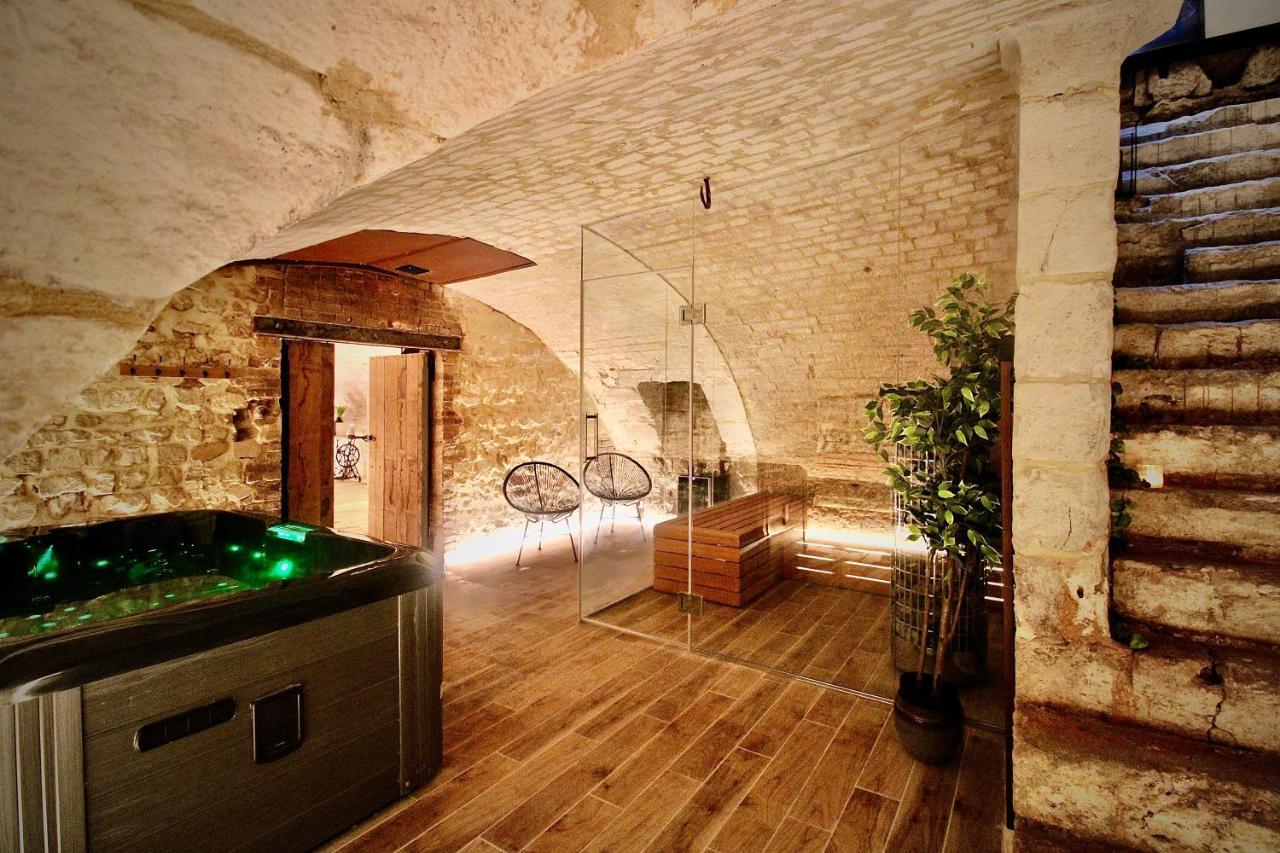 Spa Gaalor***** - Jacuzzi & Sauna A Руан Экстерьер фото